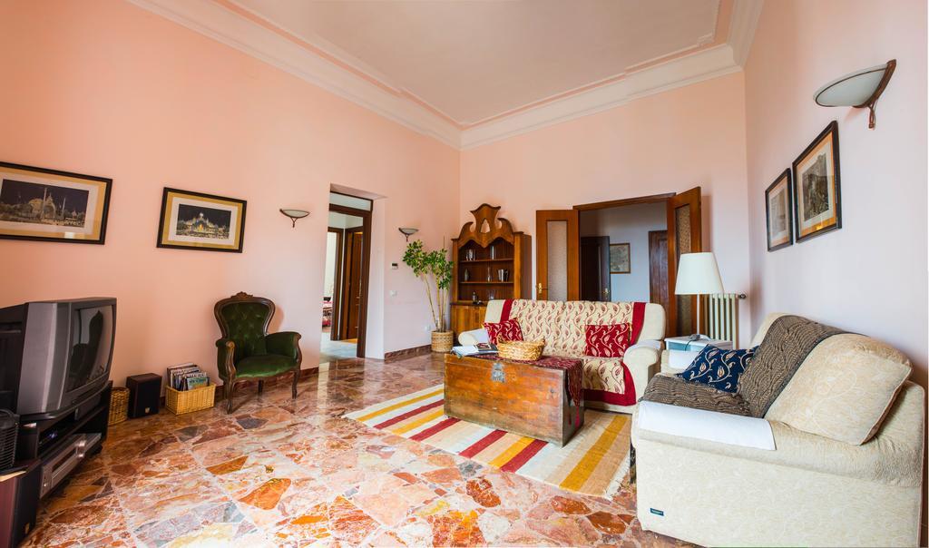 Narni Charm Apartment Bilik gambar